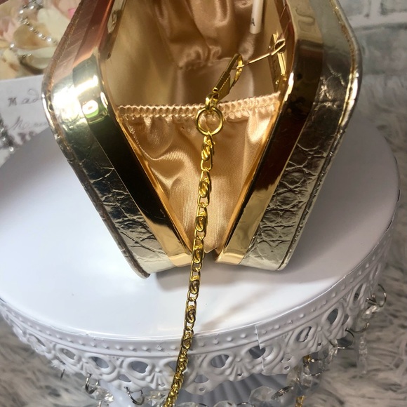 KATE LANDRY - Gold Alligator Print Evening Bag - Picture 15 of 16